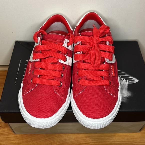 GEOX | J Club Boy B - Canvas + Geobuck Sneakers - Picture 2 of 5